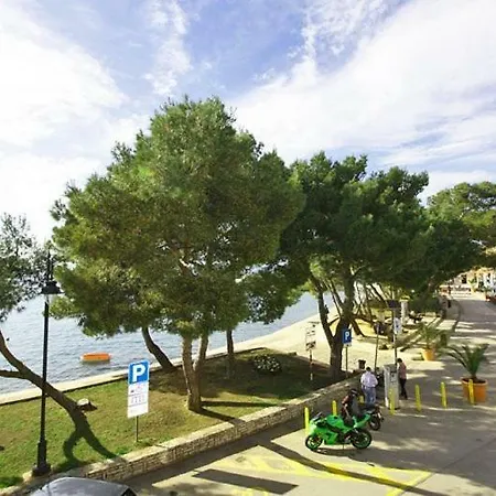 Apartman Petra Fazana Exterior photo