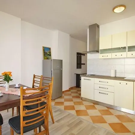 Apartman Petra Fazana Exterior photo